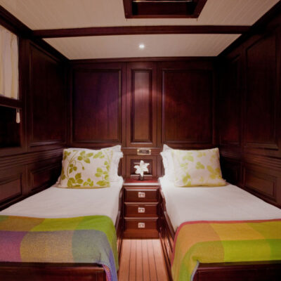 Lady Lorraine - Hong Kong Boating