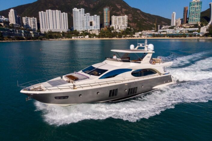 Boats for rent - Azimut 88 007